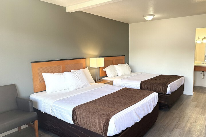 Room 9 of 11