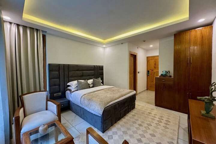 Room 15 of 23