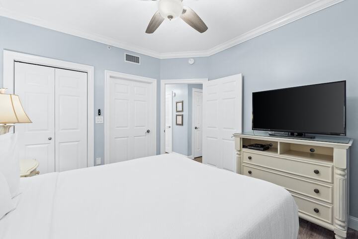 Room 4 of 83