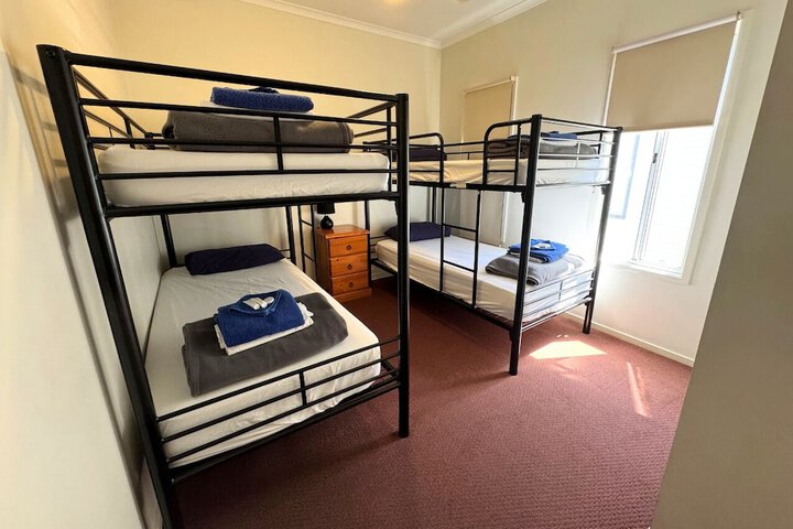 Room 8 of 68