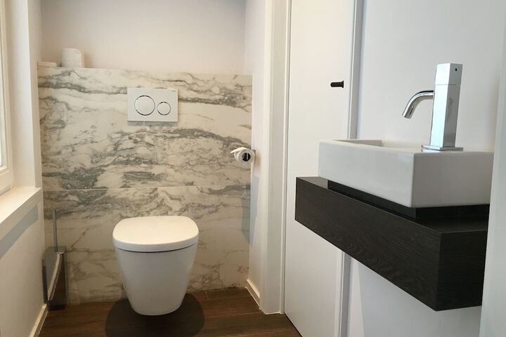 Room 38 of 65