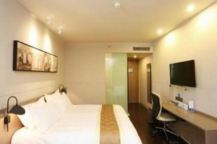 Jinjiang Inn Select Changchun Ouya Market Yiqi Dongfeng Street