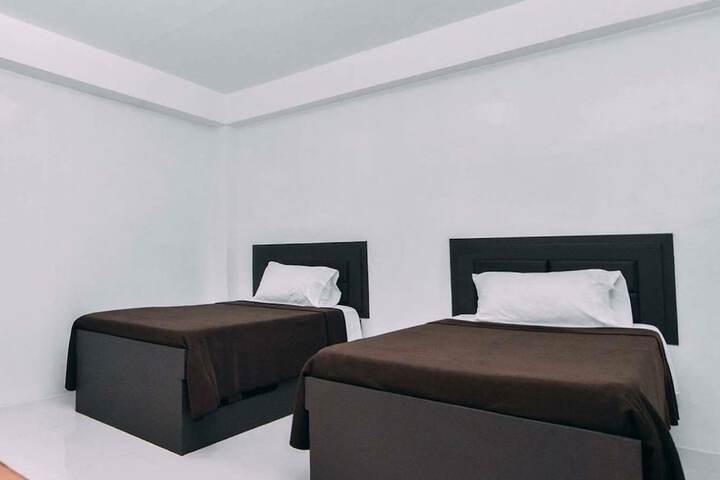 Room 12 of 47