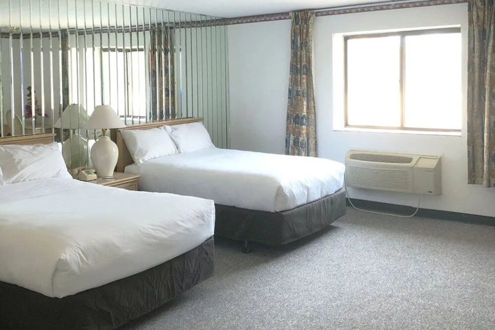 Room 2 of 17