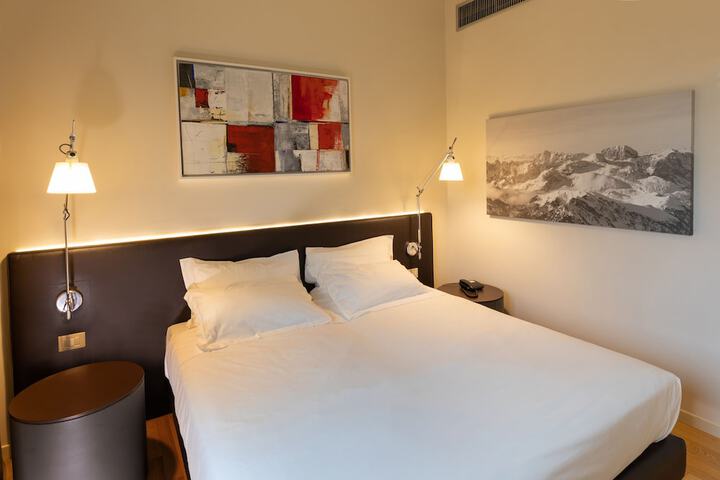 Room 21 of 48