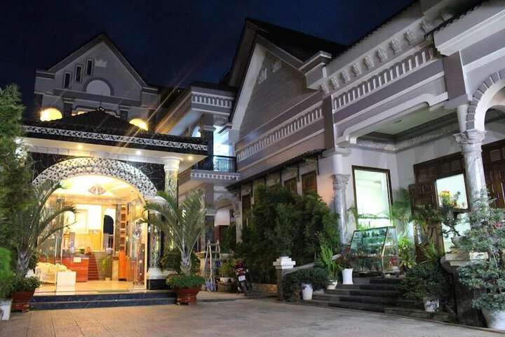 Xuan Mai Villa