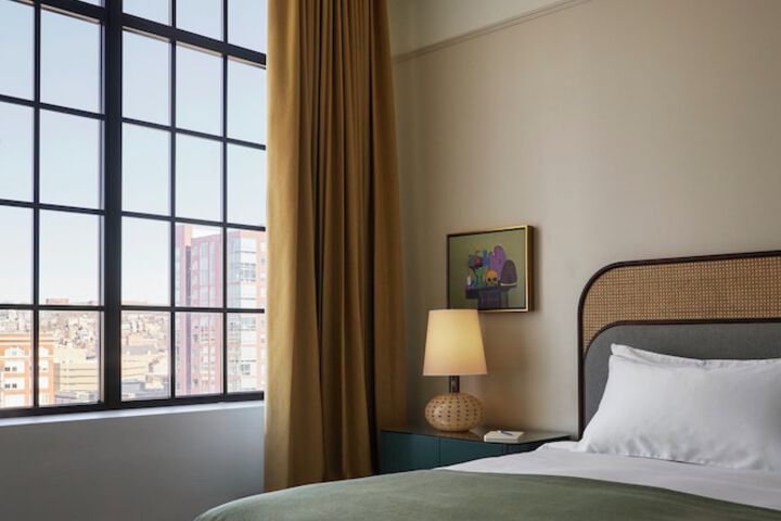 Room 38 of 190