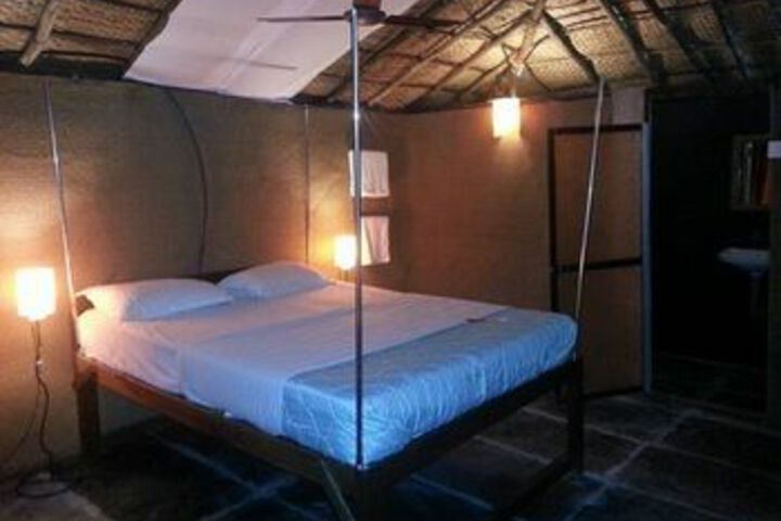Room 12 of 23