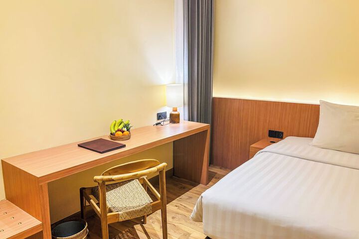 Room 19 of 53