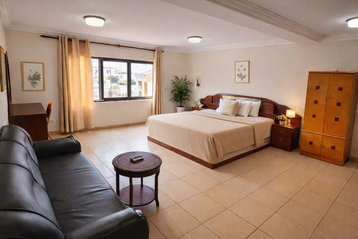 Room 8 of 15