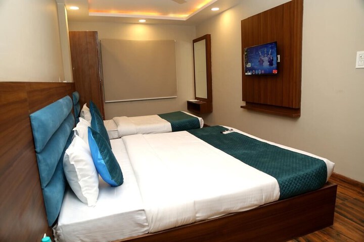 Room 20 of 34