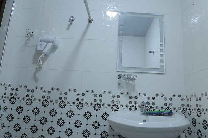 Room 69 of 102