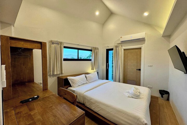 Room 27 of 67
