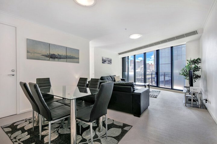 Room 9 of 27