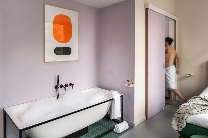 Room 25 of 36