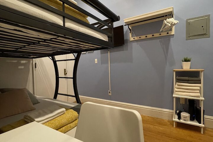 Room 37 of 236