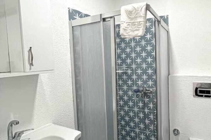 Room 21 of 50