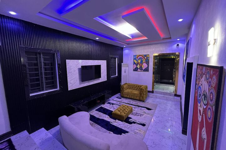 Room 16 of 50