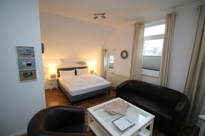 Room 10 of 49