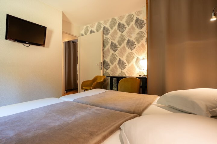 Room 19 of 71
