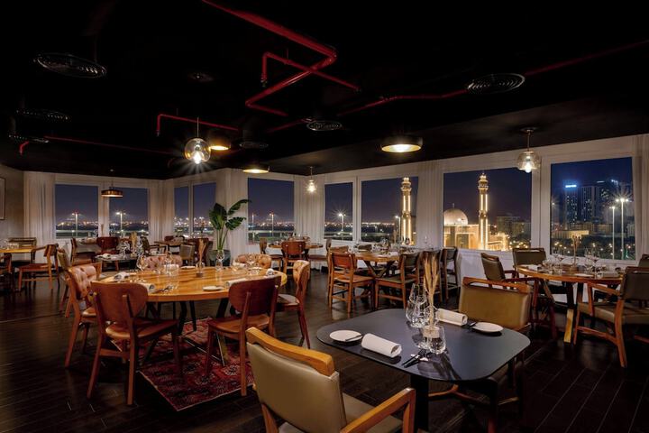 Dining 83 of 152