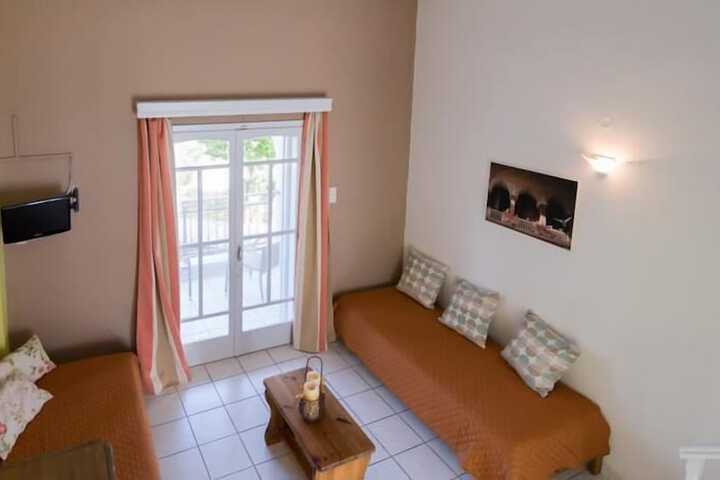 Room 12 of 22