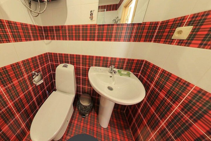 Room 6 of 22