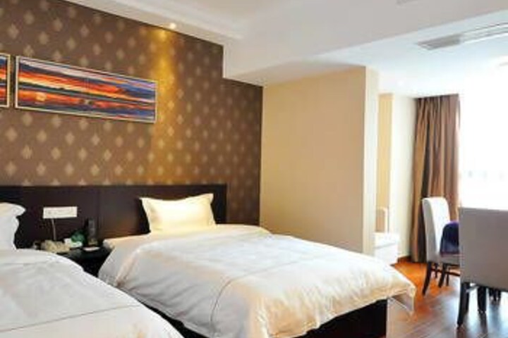 Room 3 of 8