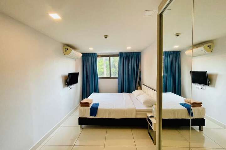 Room 7 of 56