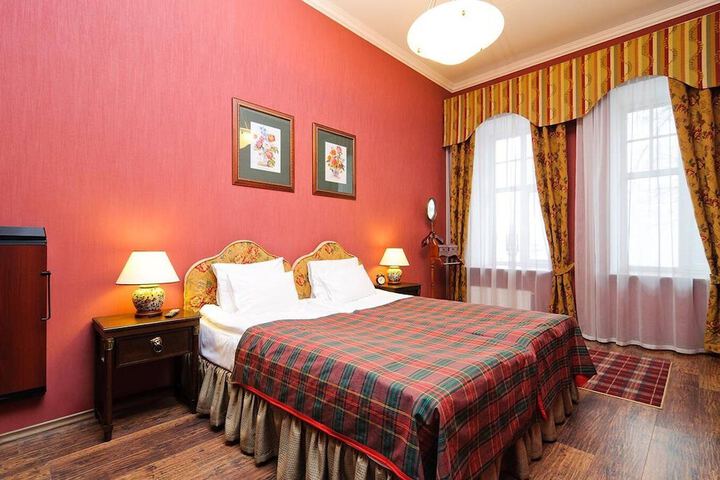 Room 14 of 72