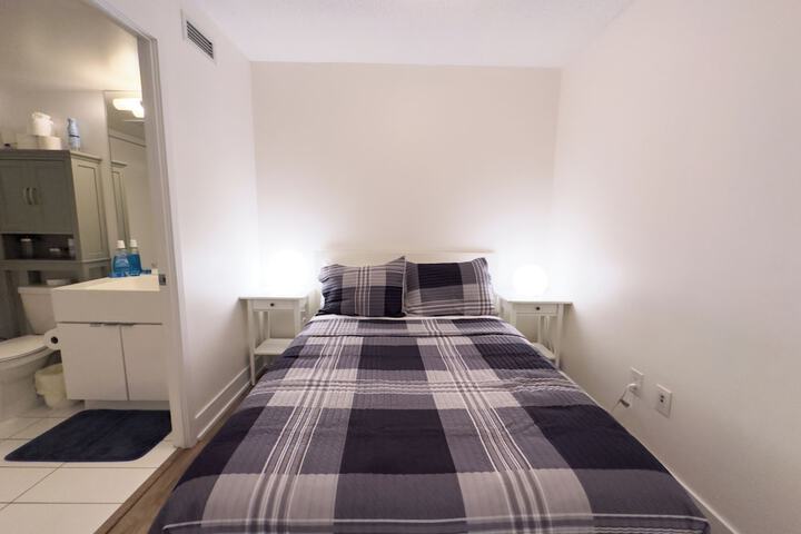 Room 8 of 43