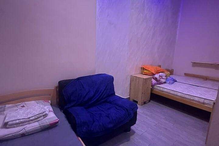 Room 4 of 11