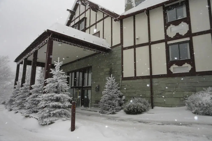 Exterior of VCI - 4 Seasons at Beech Studio