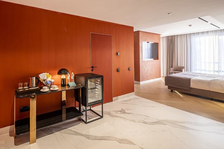 Room 63 of 126