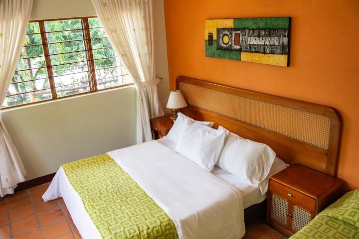 Room 4 of 48