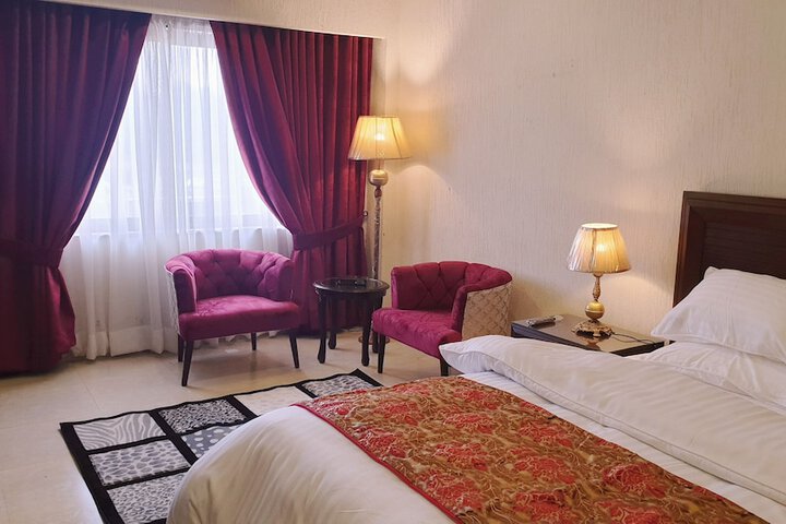 Room 10 of 36
