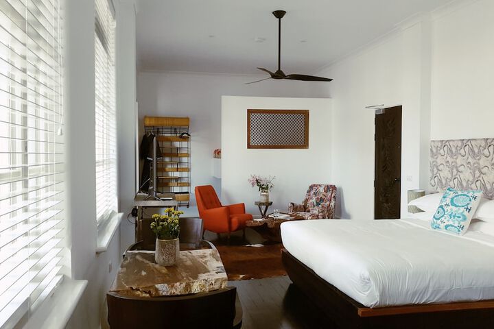 Room 5 of 31
