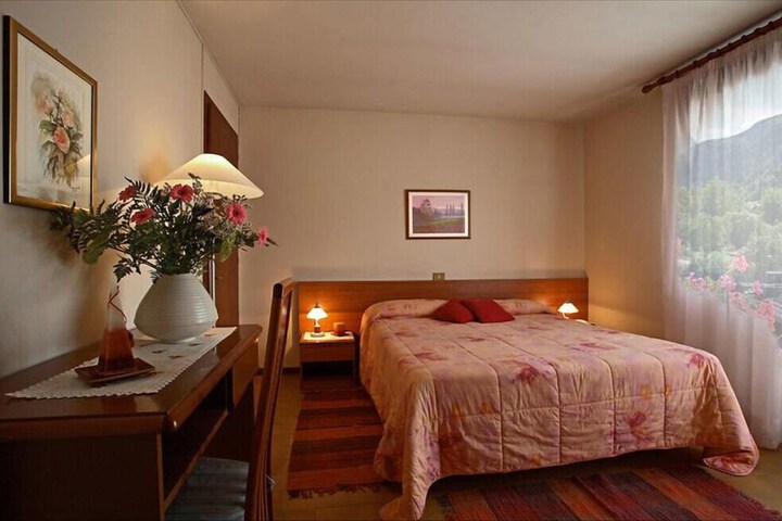 Room 6 of 39