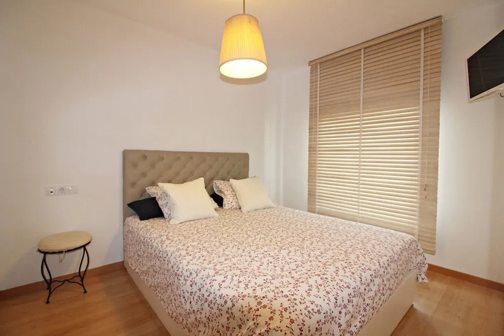 Room 2 of 17