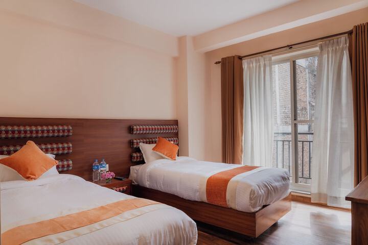 Room 21 of 48