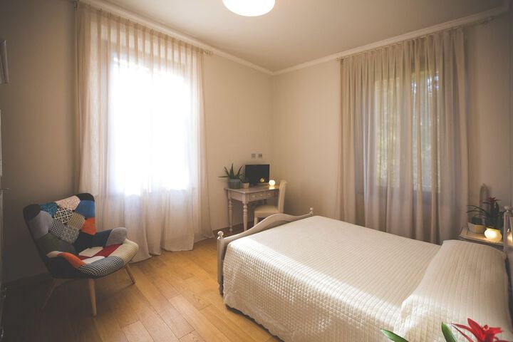 Room 11 of 20