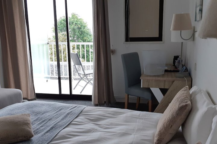 Room 13 of 66