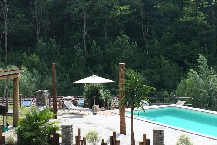 Pool 6 of 13