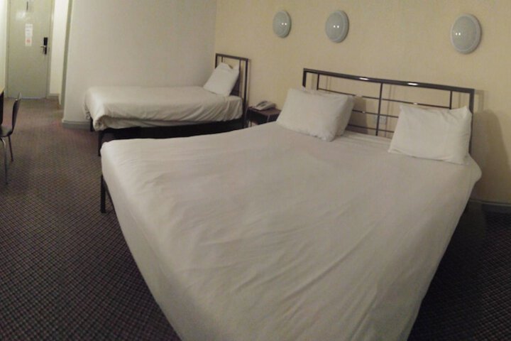 Room 76 of 236