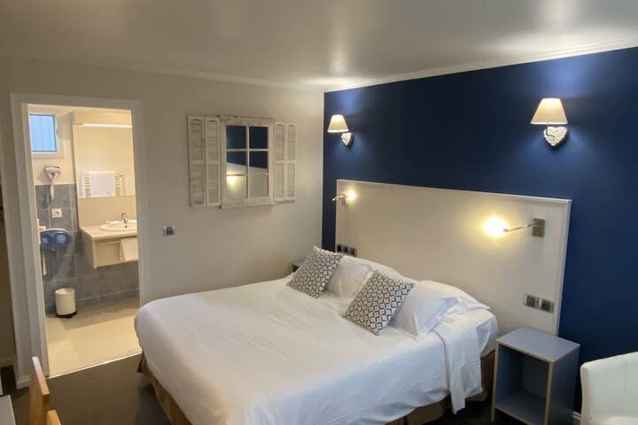Room 30 of 93