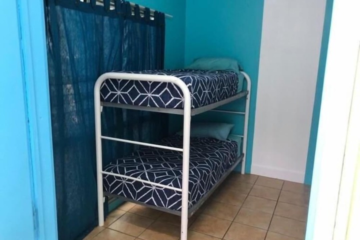 Room 12 of 38