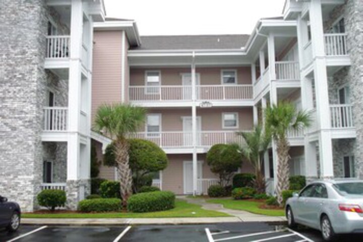 Exterior of Magnolia Place #204