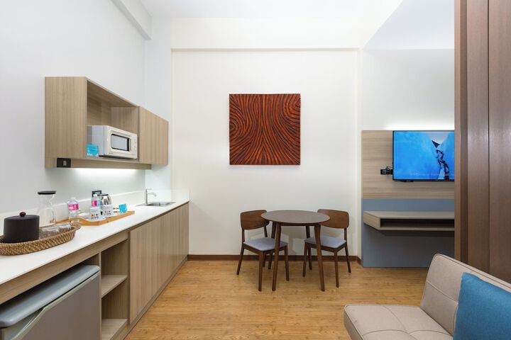 Room 12 of 46