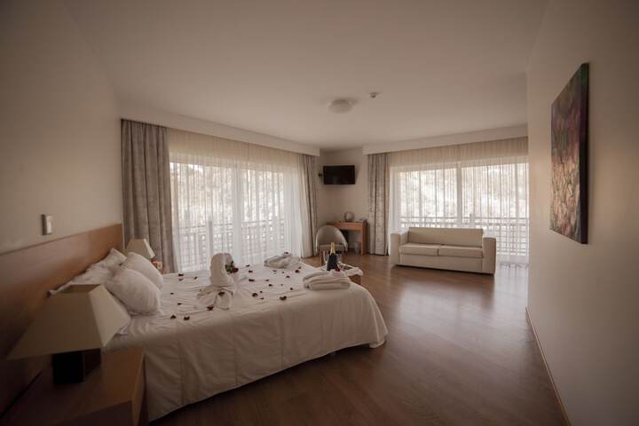Room 11 of 79