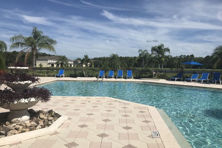 Pool 33 of 44